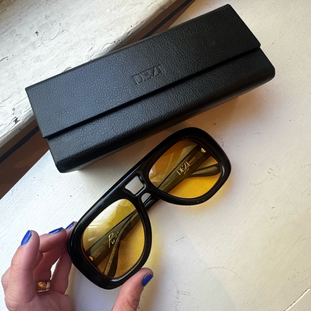 DEZI Pusha sunglasses transparent black and mustard